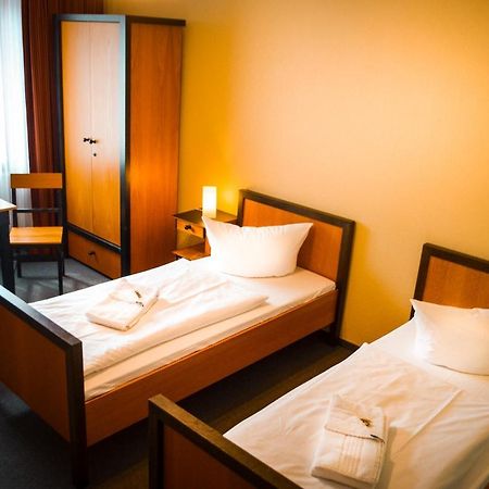 Haus Des Volkes - Das Bauhaushotel Probstzella Екстер'єр фото