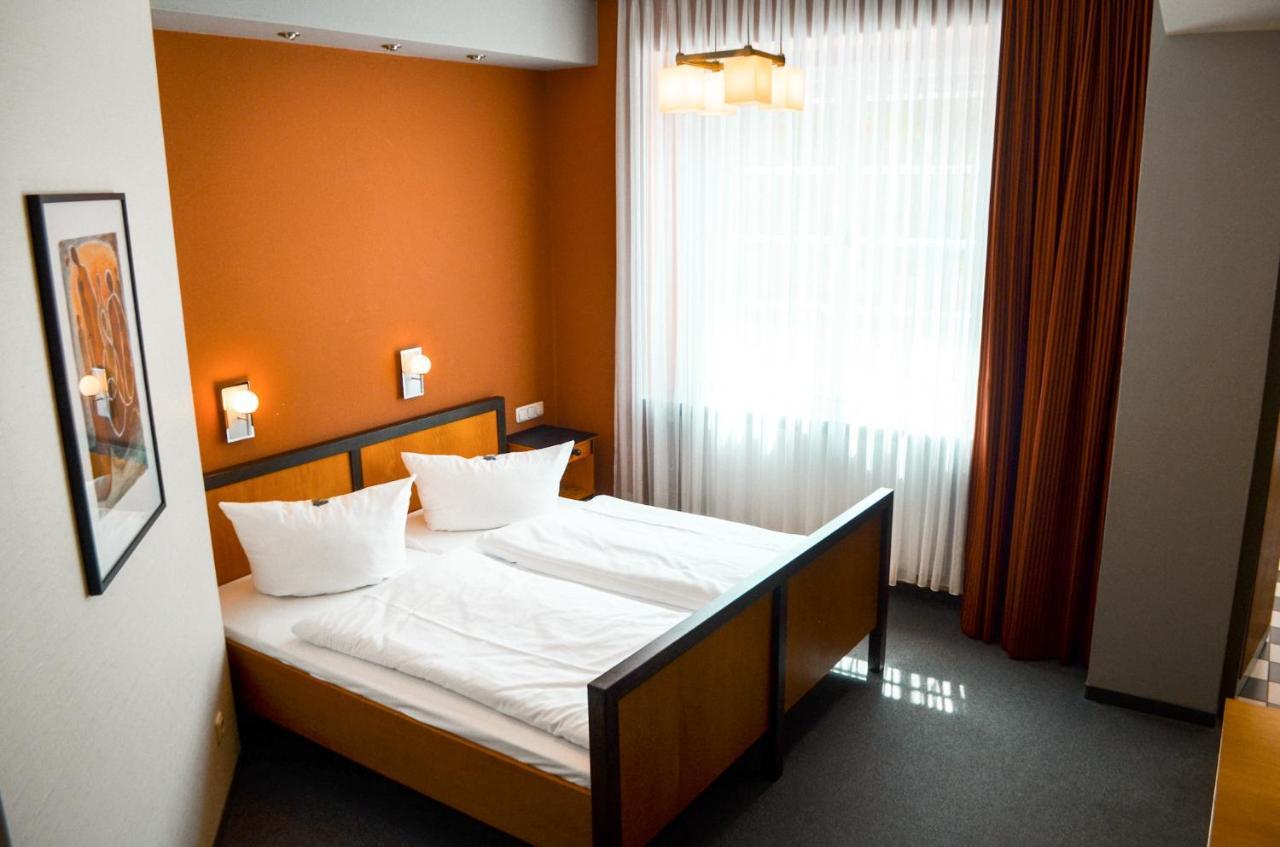 Haus Des Volkes - Das Bauhaushotel Probstzella Екстер'єр фото