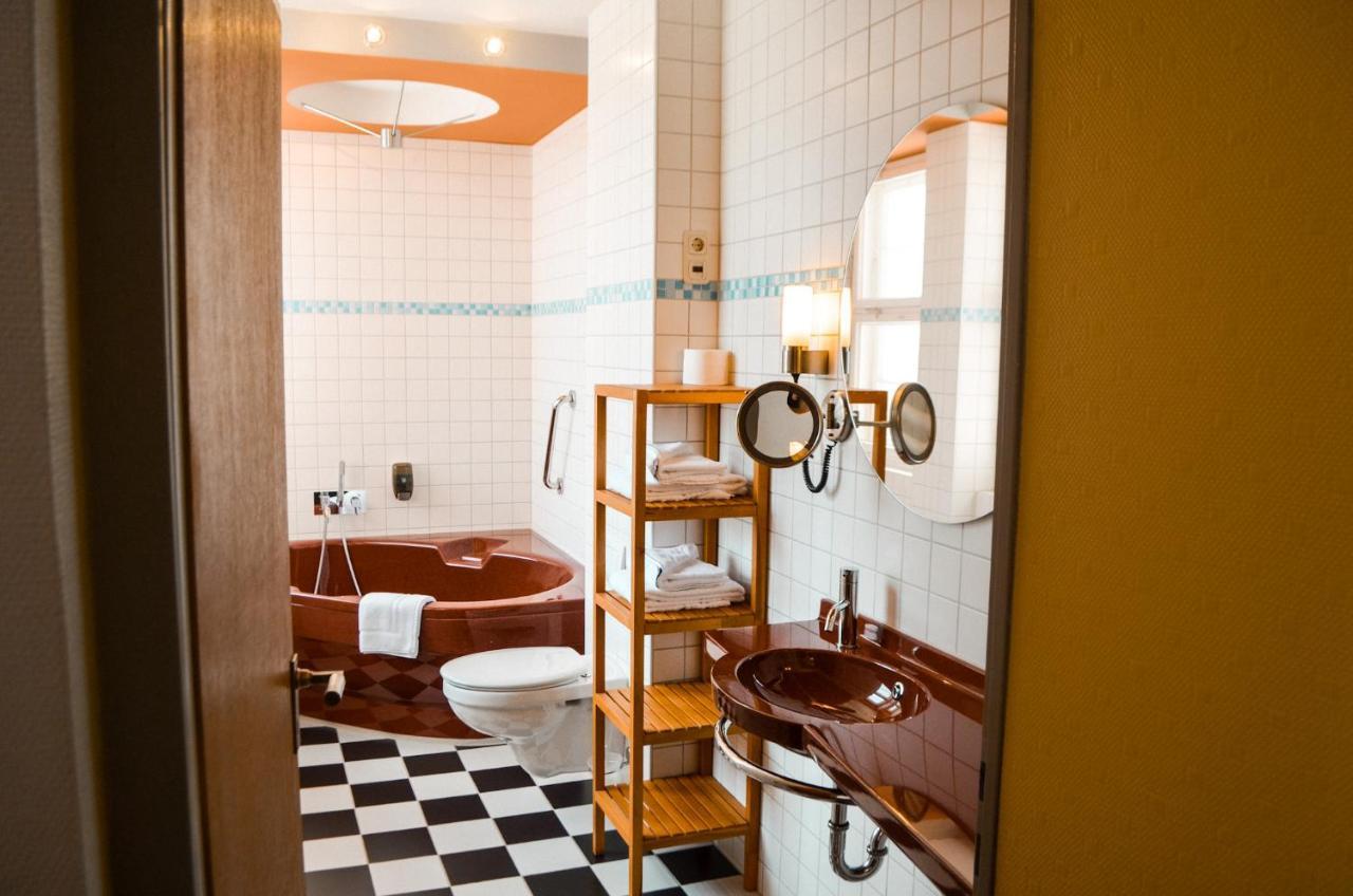 Haus Des Volkes - Das Bauhaushotel Probstzella Екстер'єр фото