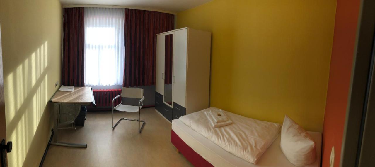 Haus Des Volkes - Das Bauhaushotel Probstzella Екстер'єр фото