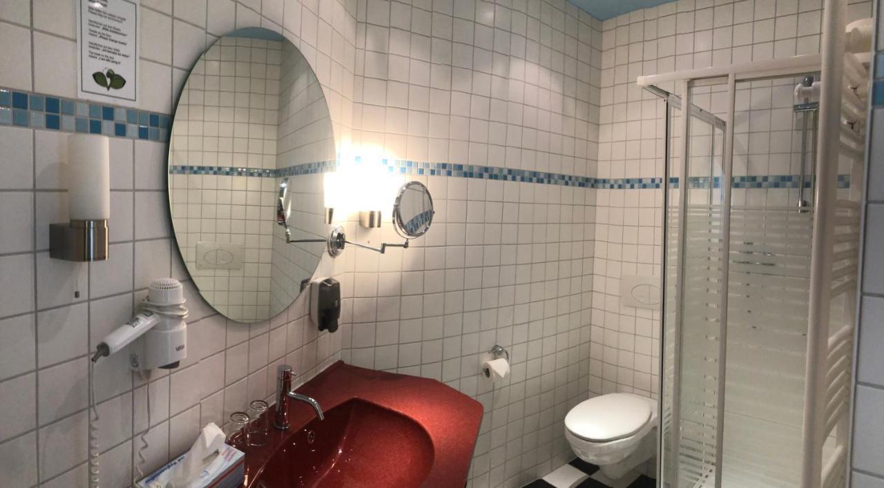 Haus Des Volkes - Das Bauhaushotel Probstzella Екстер'єр фото