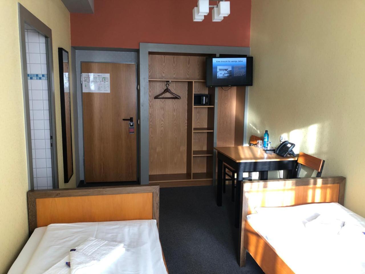 Haus Des Volkes - Das Bauhaushotel Probstzella Екстер'єр фото